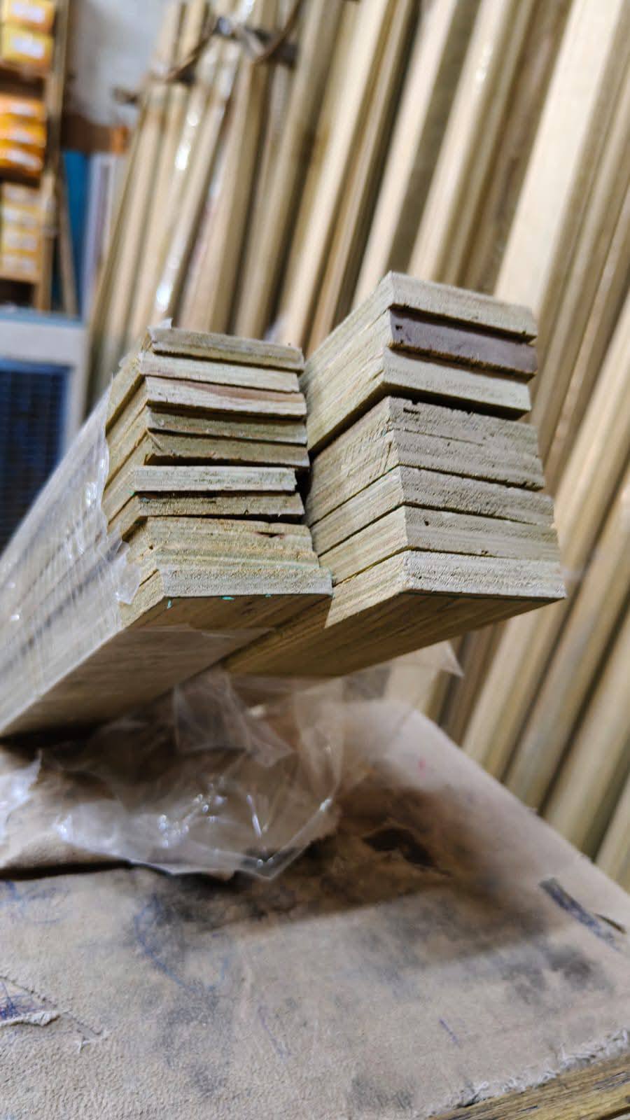 ألواح خشب مُسطّحة